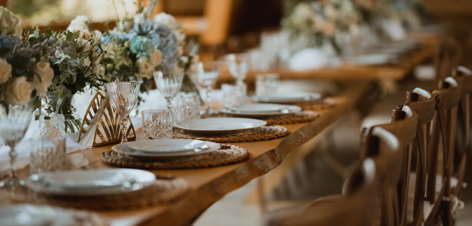 Table à manger décorée